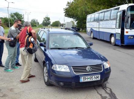 Maşinuţa lu' Şefuţa: La ce truc penibil a recurs coordonatoarea Direcţiei Vamale Oradea
